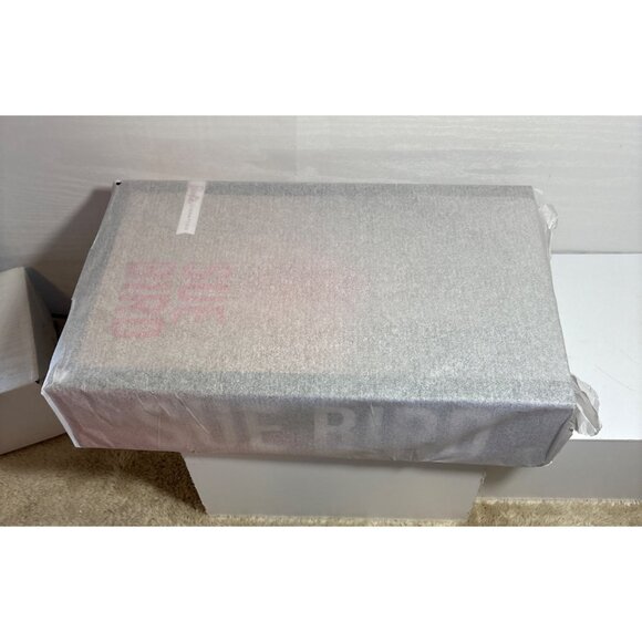 Barbie Signature Sue Bird Basketball Doll In Red & Blue Jersey Orig Shipping Box - Picture 8 of 9